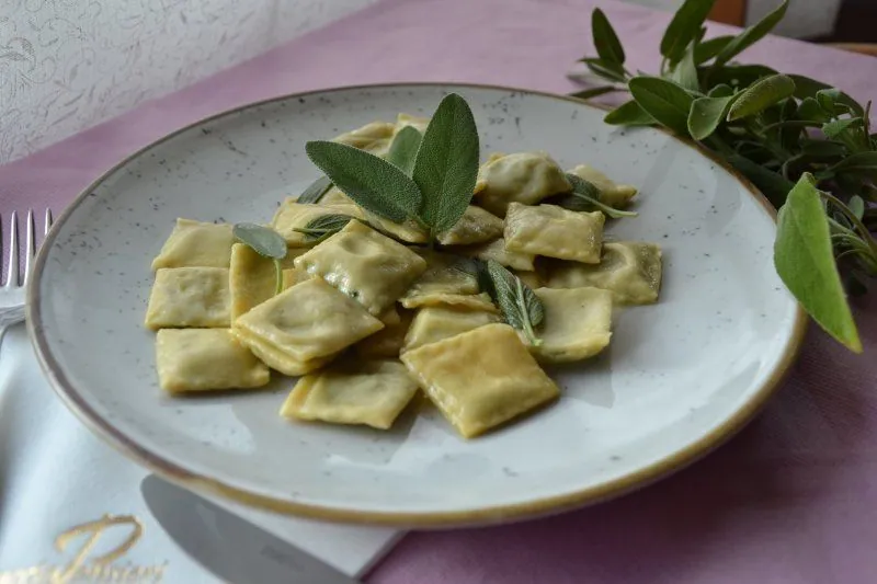 Ravioli Burro e Salvia